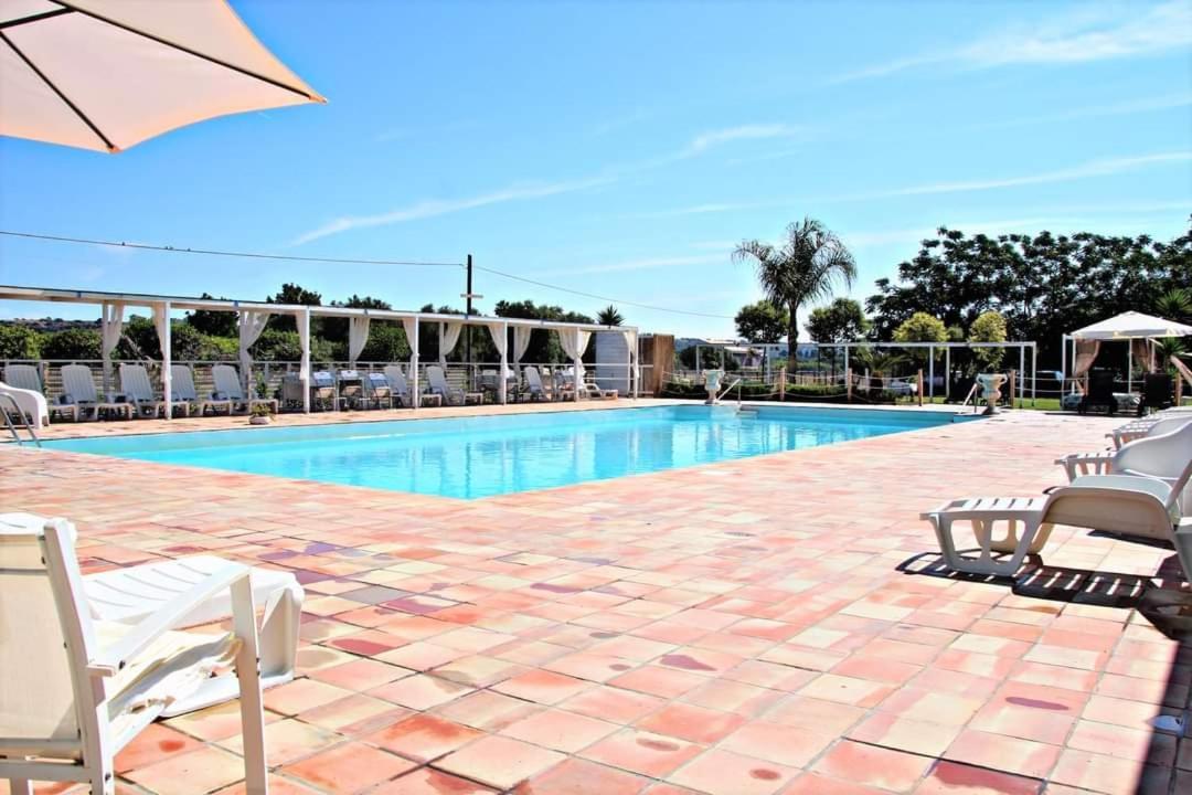 Barbera Con Piscina Apartment