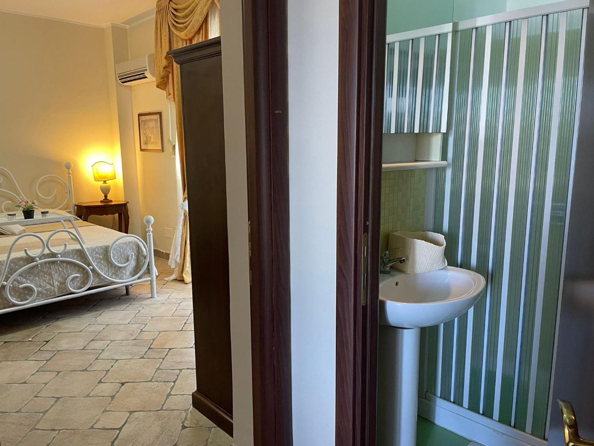 Barbera Con Piscina Apartment *